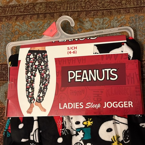Peanuts Snoopy and Woodstock Ladies Sleep Jogger - Picture 3 of 3